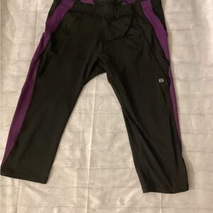 Black and Purple  Capris Leggings